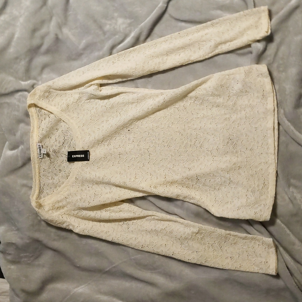 NWT Ivory soft lace long sleeve top. Beautiful from Express, size small.